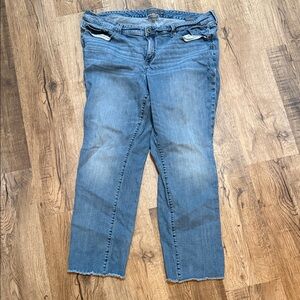 Torrid Medium Blue Cropped Jeans